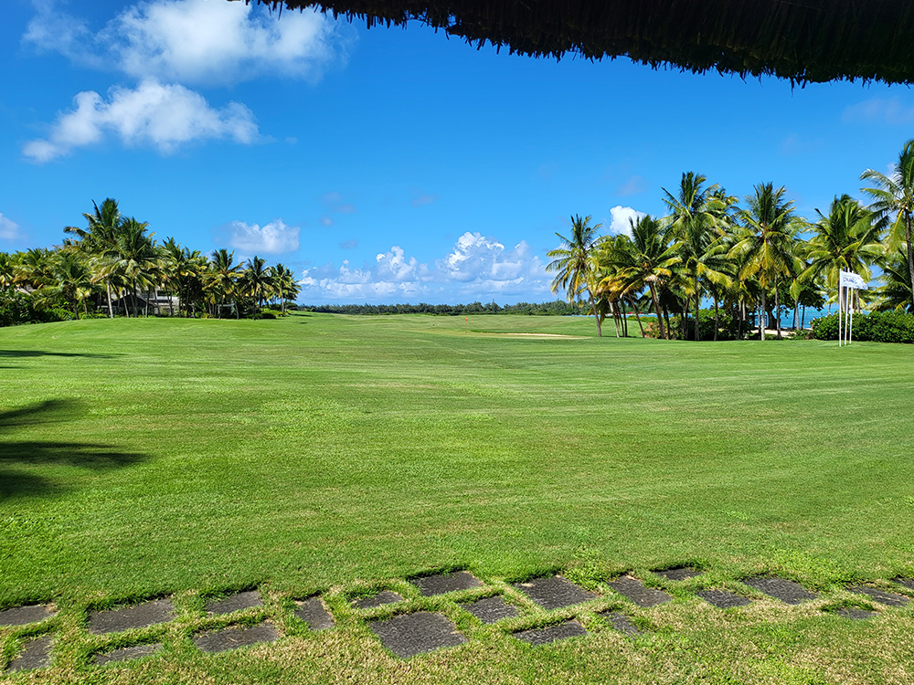 Le parcours de golf d'Anahita, vue du trou n°1