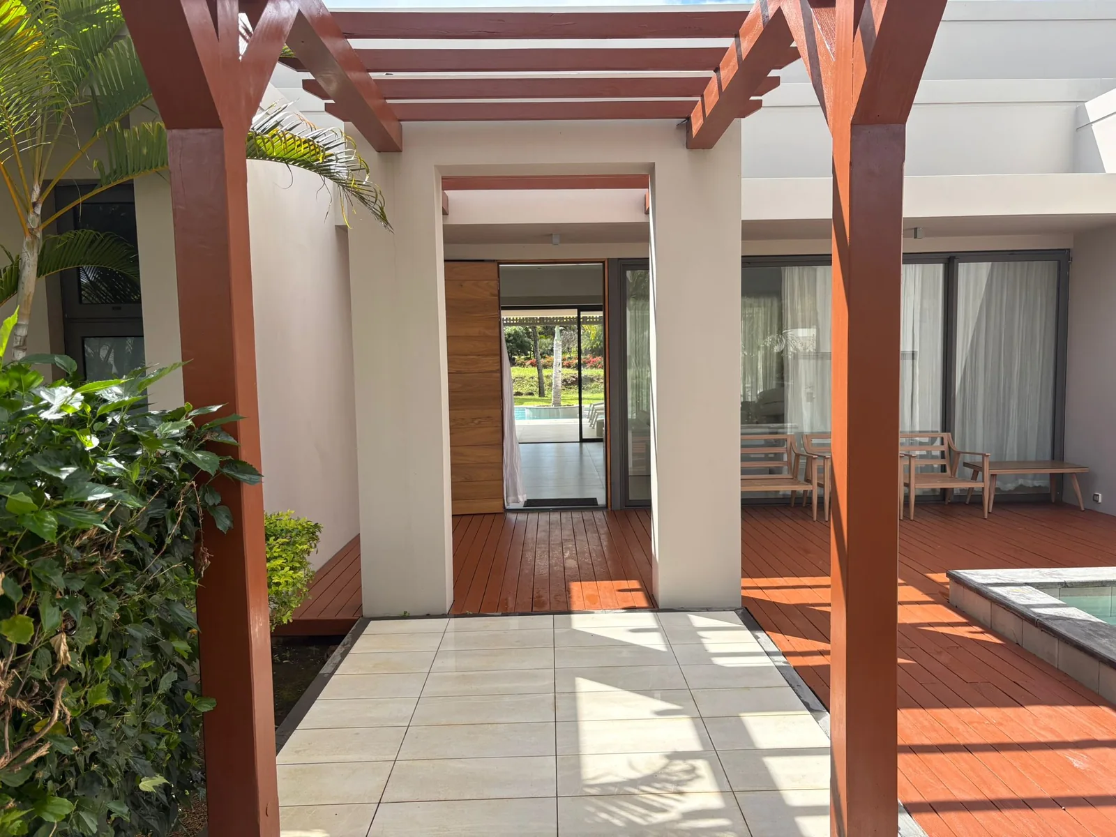Villa Elysium — Villa entrance and courtyard