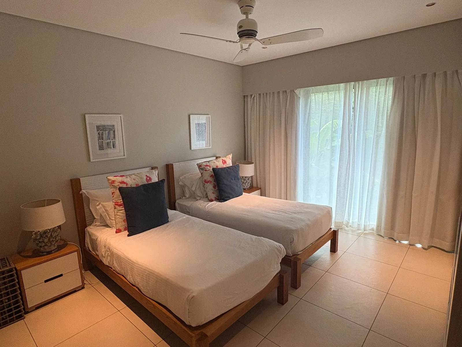 Villa Tiare — Twin bedroom