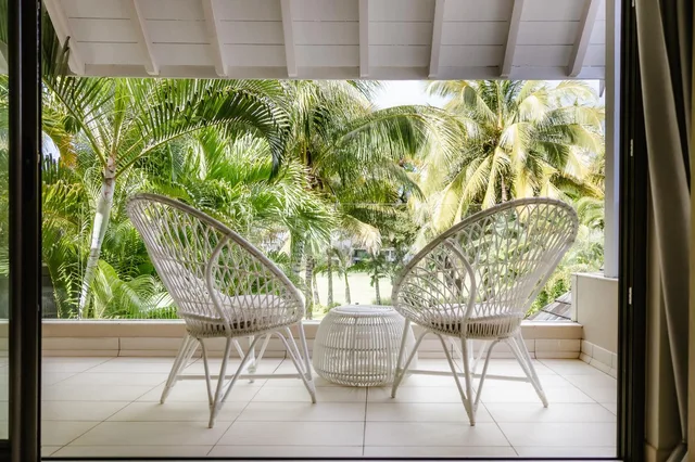Villa Tiaré, Covered terrace and armchairs