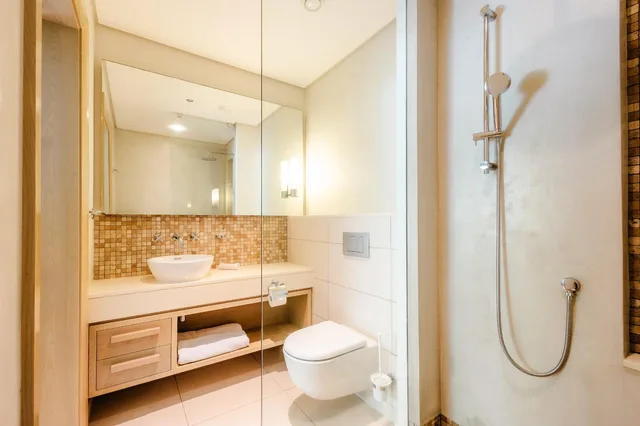 Villa Tiaré, Bathroom with shower